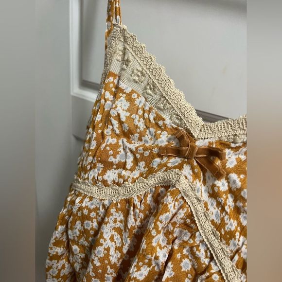NWT Aeropostale cream lace and orangey floral v-neck baby doll cami. Size small. - Picture 6 of 8